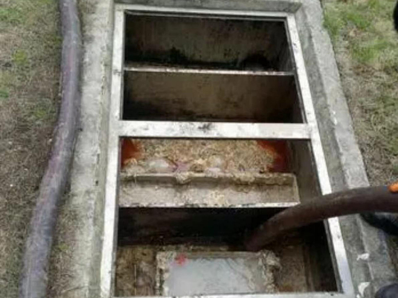 阿克塞隔油池清理