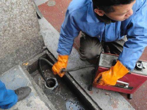 阿克塞疏通下水道