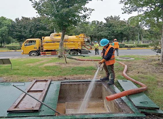阿克塞化油池清理